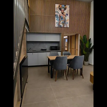 Apartamento Panthea Luxury 1 *