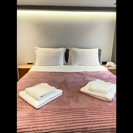 Panthea Luxury 1 *