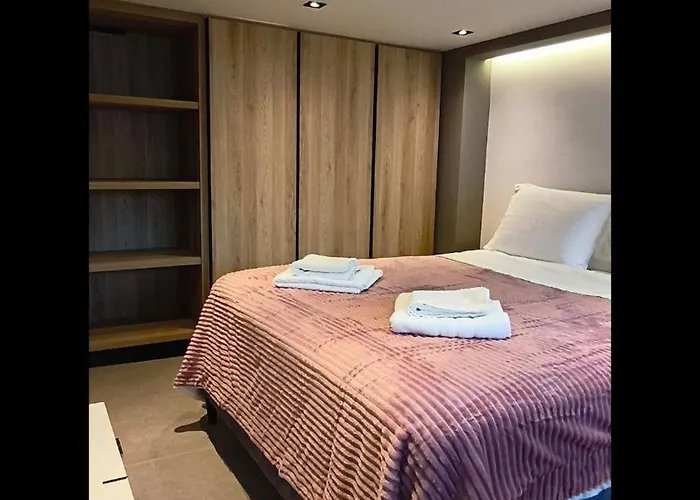 Panthea Luxury 1